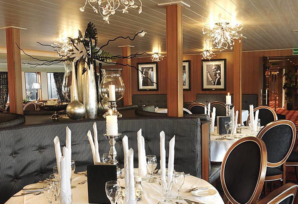 Botel Baxter Hoare Ship 4*